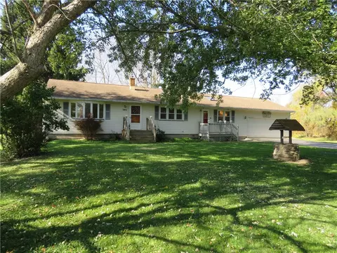 295 Riga Mumford Rd, Riga, NY 14428