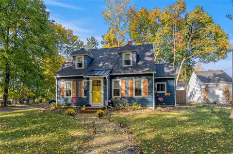 4 Westbourne Rd, Irondequoit, NY 14617 photo 6