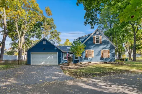 4 Westbourne Rd, Irondequoit, NY 14617 photo 4