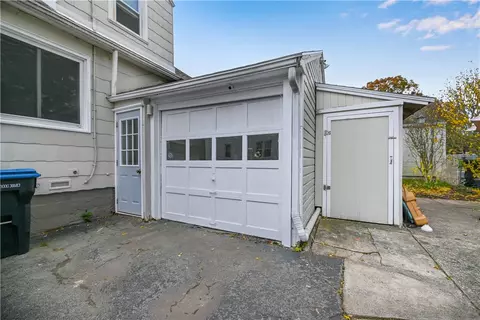359 Walzer Rd, Irondequoit, NY 14622 photo 5