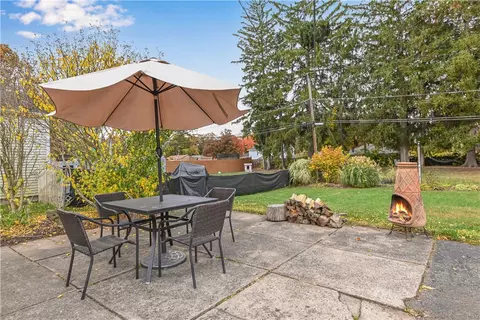 359 Walzer Rd, Irondequoit, NY 14622 photo 6