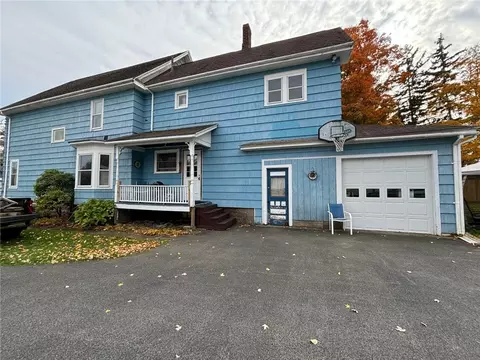 10 Park Pl, Murray, NY 14470