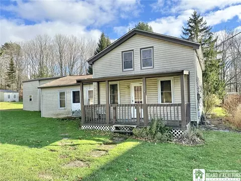 4495 E Railroad Ave, Stockton, NY 14784