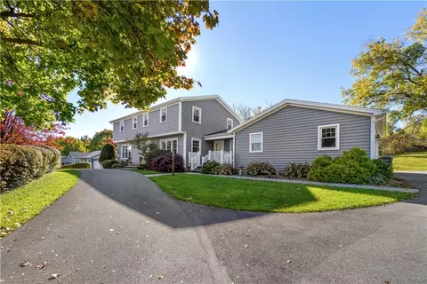 6 Northview Dr, Jerusalem, NY 14527