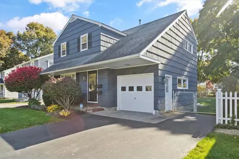 105 Winfield Rd, Irondequoit, NY 14622 photo 2