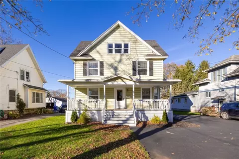 4063 Stanford St, Williamson, NY 14589