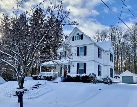 3 Chenango St, Oxford, NY 13830