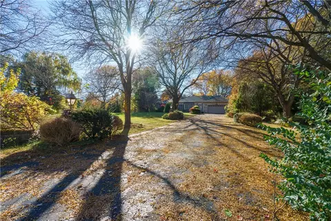 1619 Salt Rd, Penfield, NY 14526