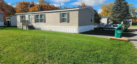 131 Center St, Farmington, NY 14425
