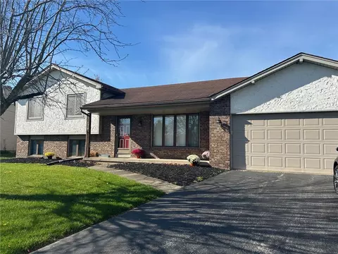 120 Essla Dr, Greece, NY 14612