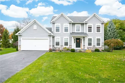 201 Knights Trl W, Chili, NY 14624