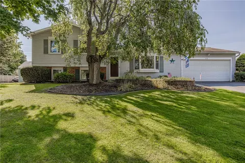 11 Delemere Blvd, Perinton, NY 14450