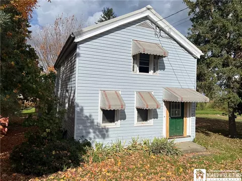 10770 W Main Rd, Ripley, NY 14775