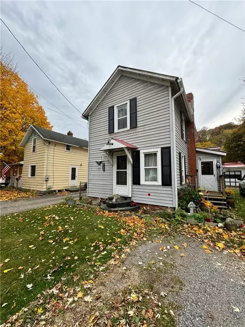 111 N Main St, Mount Morris, NY 14510