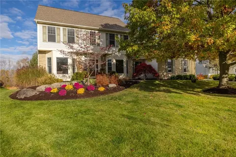 39 Delancey Ct, Pittsford, NY 14534