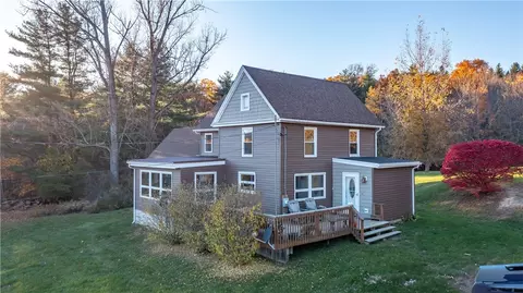 595 Basset Rd, Italy, NY 14512