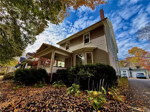 29 Girard St, Rochester, NY 14610