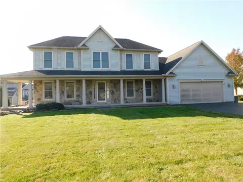 67 Jade Creek Dr, Hilton, NY 14468