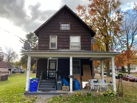 1104 Elm St, Shelby, NY 14103