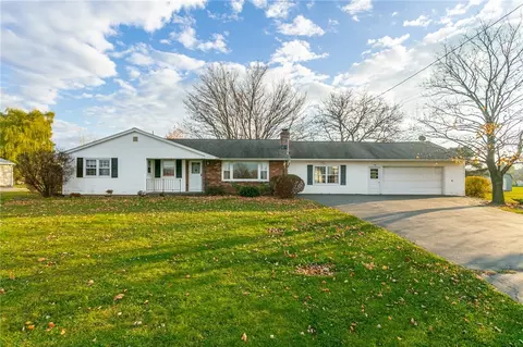 4965 Emerson Rd, Canandaigua, NY 14424