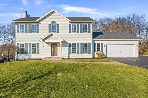 3551 View Pointe Dr, Macedon, NY 14502