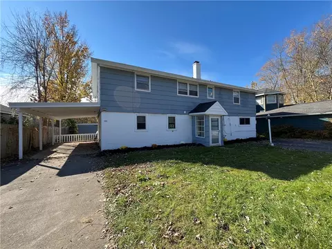 3354 Hayes Rd, Lysander, NY 13027