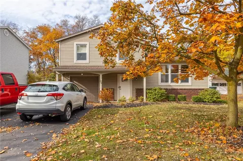 109 Brittain Cir, Ogden, NY 14559