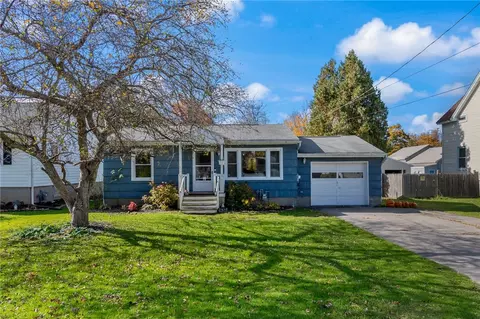 6303 Bennett St, Williamson, NY 14589