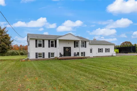 4960 Maple Ridge Rd, Marion, NY 14505