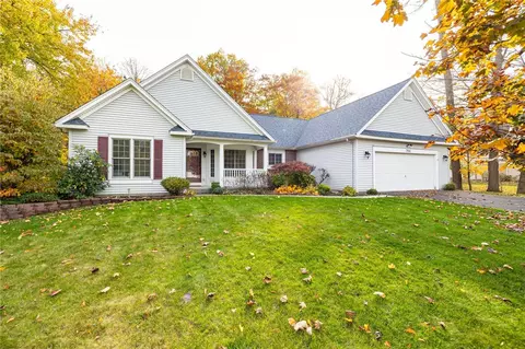 784 Patty Ln, Webster, NY 14580