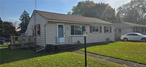278 Vinal Ave, Irondequoit, NY 14609 photo 2