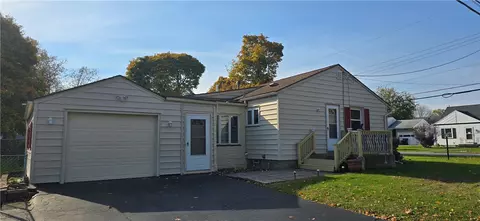 278 Vinal Ave, Irondequoit, NY 14609 photo 4