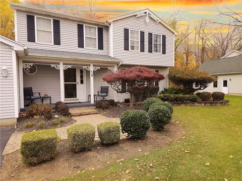 116 Traciann Dr, Hamlin, NY 14464