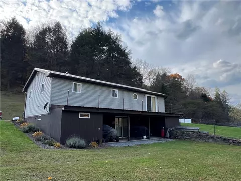 94 Bobbys Run Rd, Emporium, PA 15834