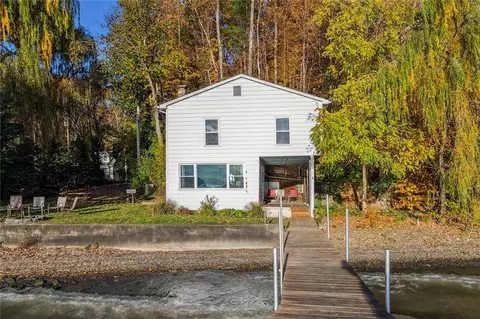 135 E Leach Rd, Torrey, NY 14527 photo 2