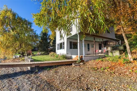 135 E Leach Rd, Torrey, NY 14527 photo 4