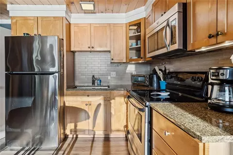 135 E Leach Rd, Torrey, NY 14527 photo 9