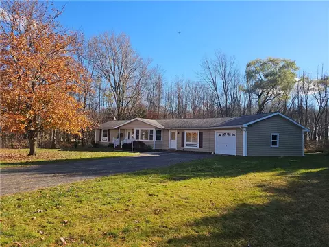 17040 Taylor Rd, Holley, NY 14470