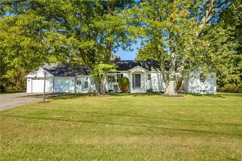 1345 W River Rd, Waterloo, NY 13165