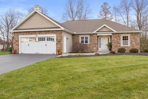 28 Brongo Ln, Spencerport, NY 14559