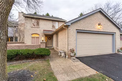 17 Tobey Ct, Pittsford, NY 14534