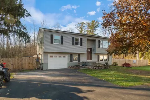6541 Furnace Rd, Ontario, NY 14519