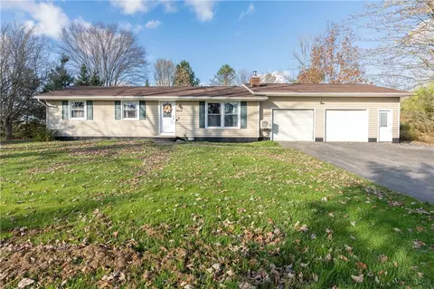 1622 Lawrence Rd, Hilton, NY 14468