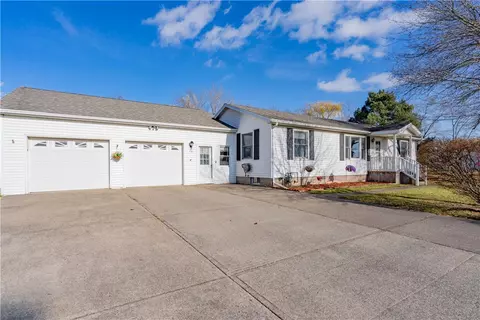 15 Peterman Rd, Seneca Falls, NY 13148