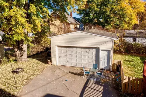74 Pardee Rd, Irondequoit, NY 14609 photo 5