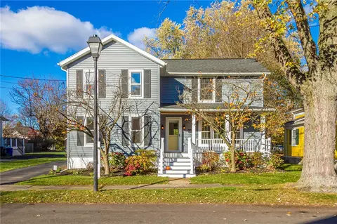12 Clinton Pl, Perinton, NY 14450