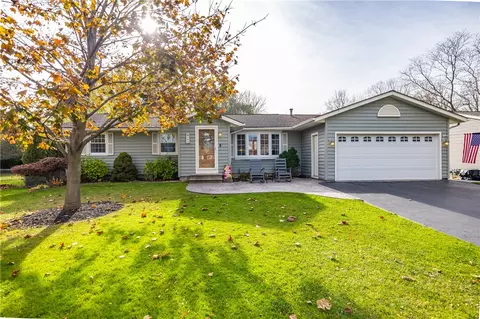 109 Floren Dr, Greece, NY 14612