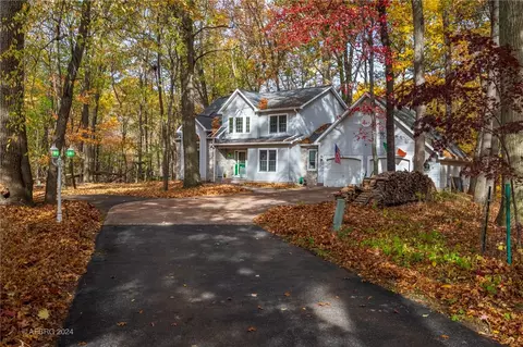 32 Woodland Cir, Irondequoit, NY 14622