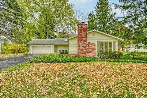 42 Holley Ridge Cir, Rochester, NY 14625