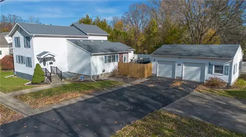 26 N Seneca St, Waterloo, NY 13165